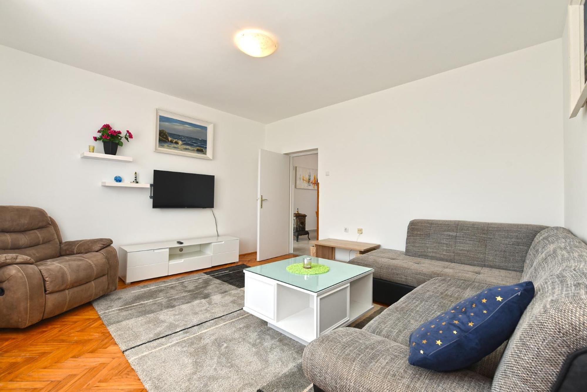 Apartament Davor 2330 *